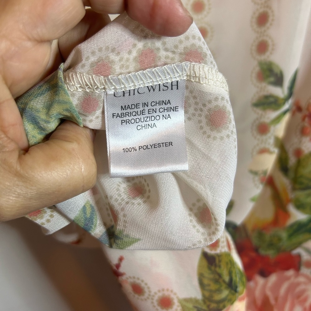 Chicwish Floral‎ Puff Sleeve Blouse in Cream and Red - Picture 7 of 8